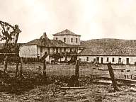 1113001016 Fazenda em Carangola - antiga.JPG
